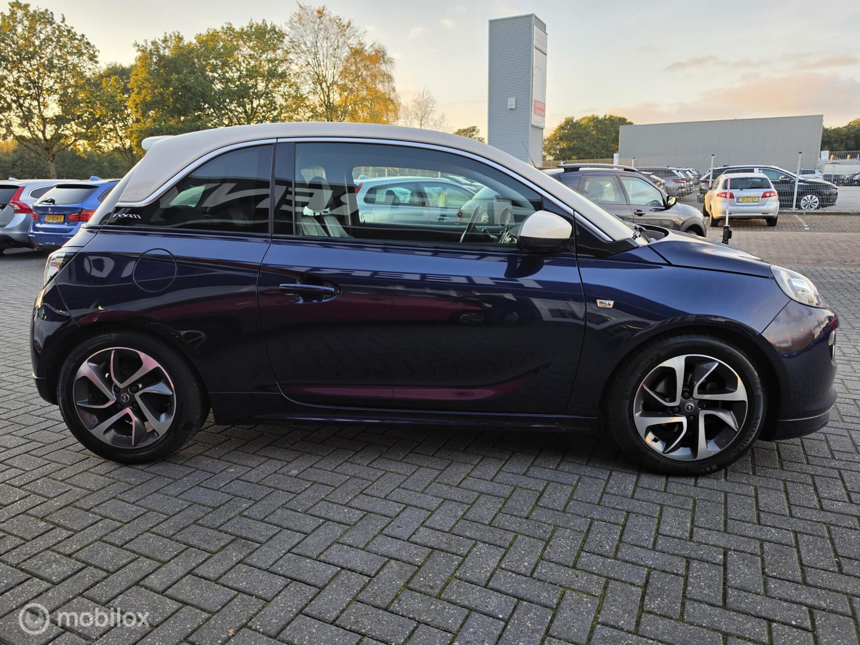 Foto van Opel Adam