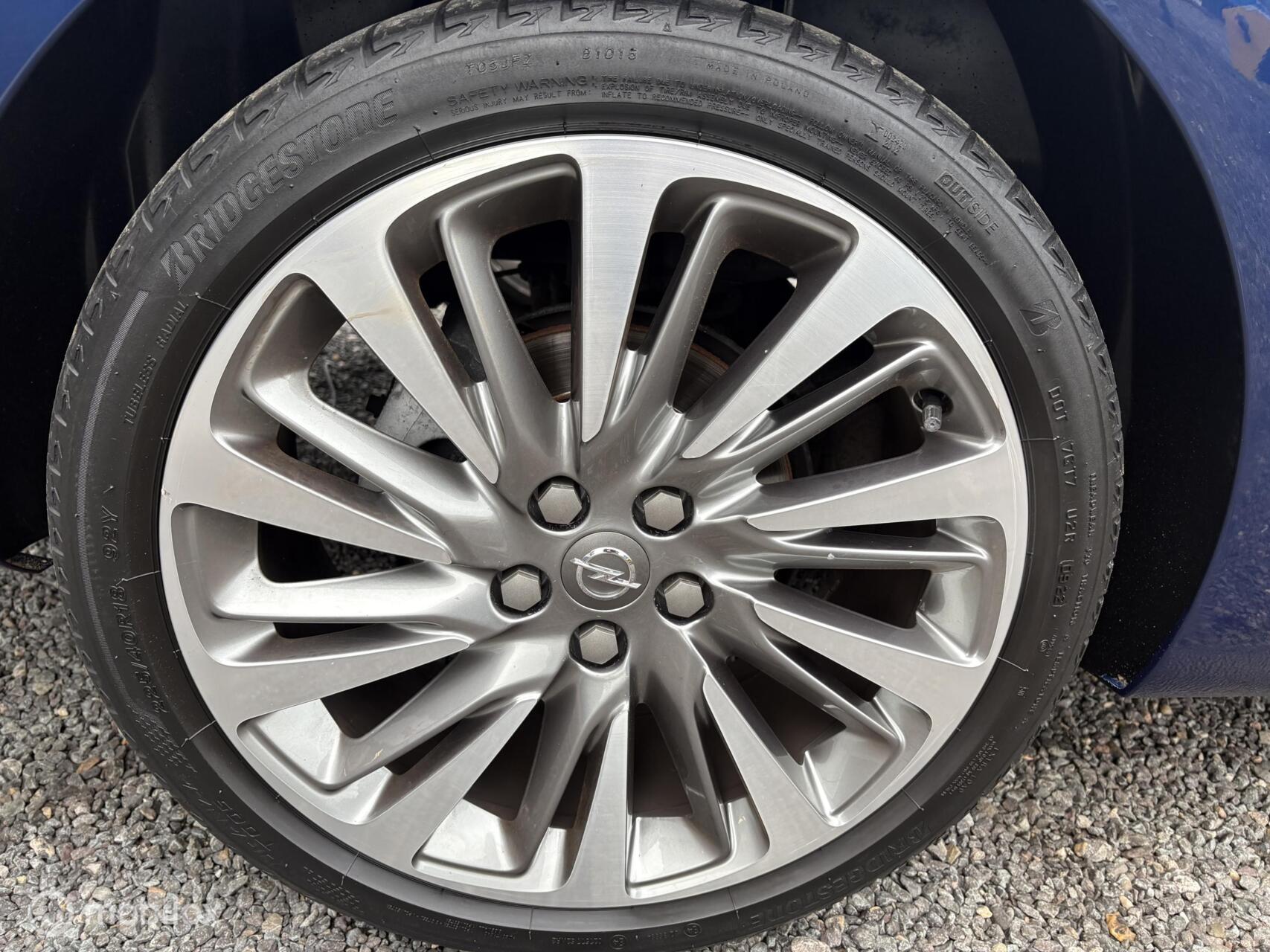 Foto van Opel Astra Sports Tourer+