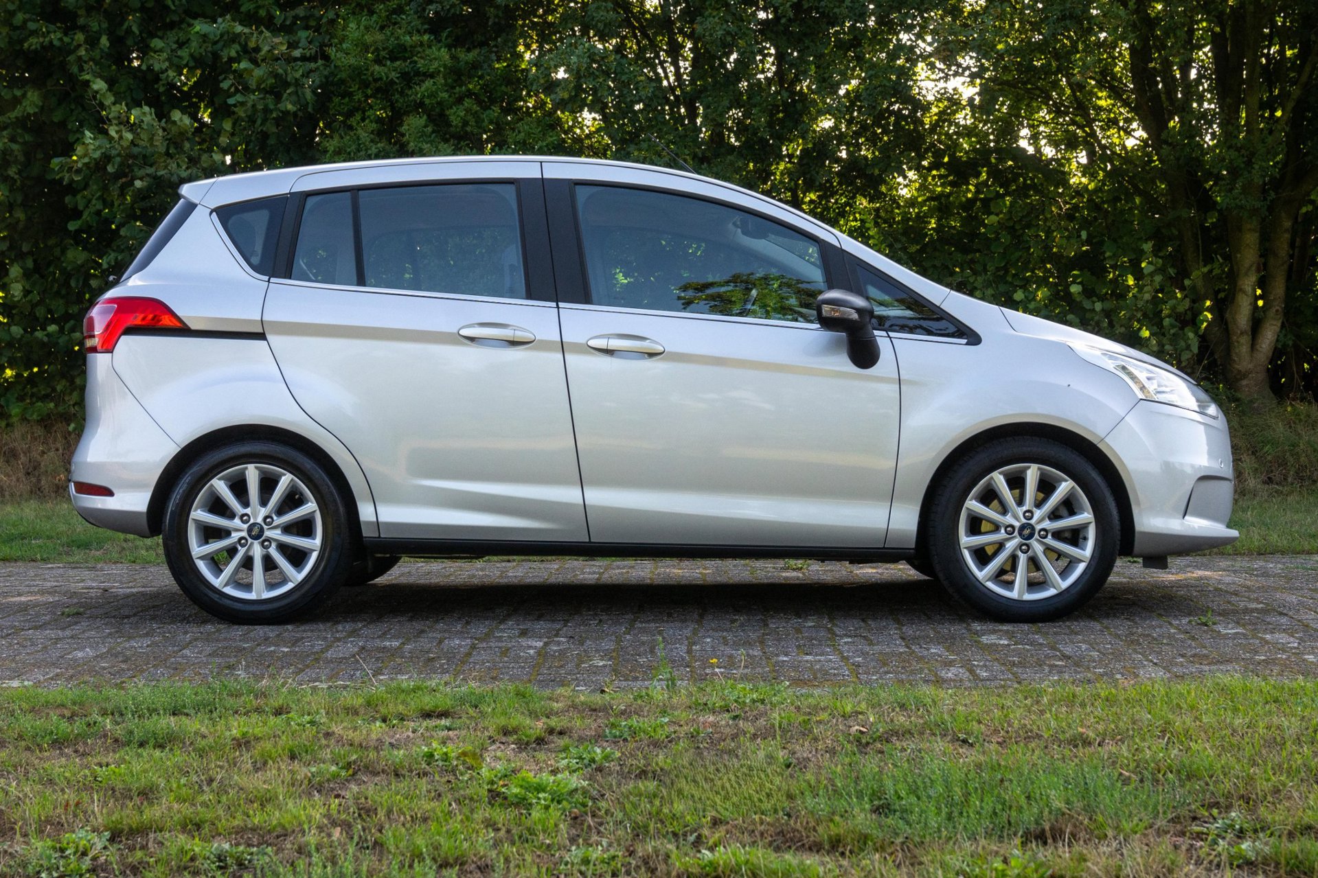Foto van Ford B-max