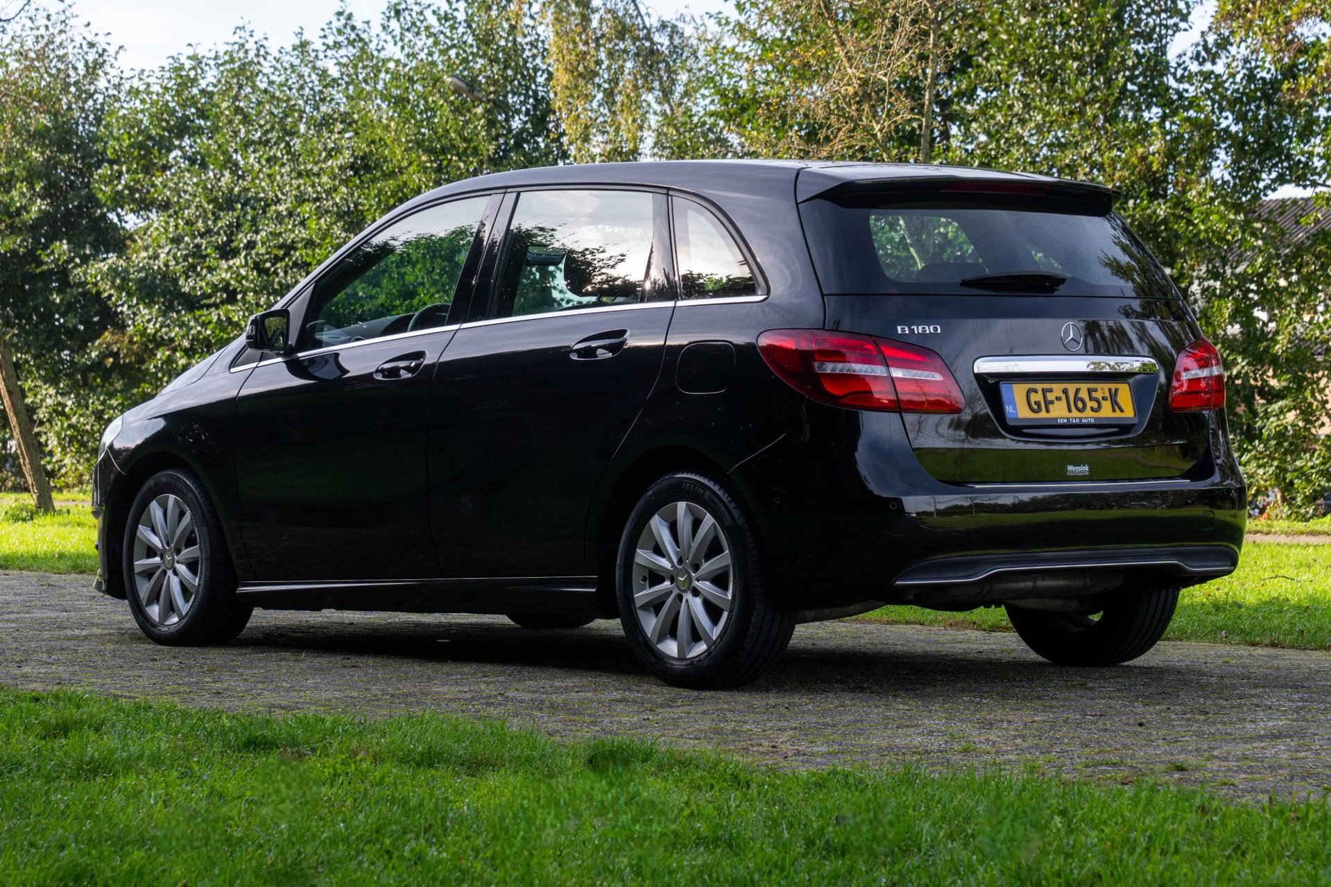 Foto van Mercedes-Benz B 180