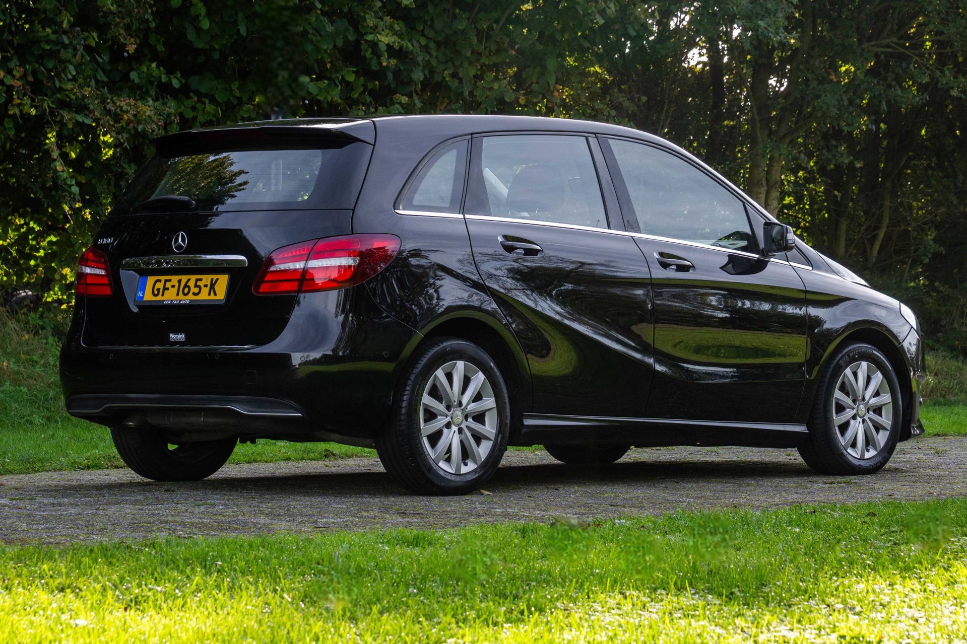 Foto van Mercedes-Benz B 180