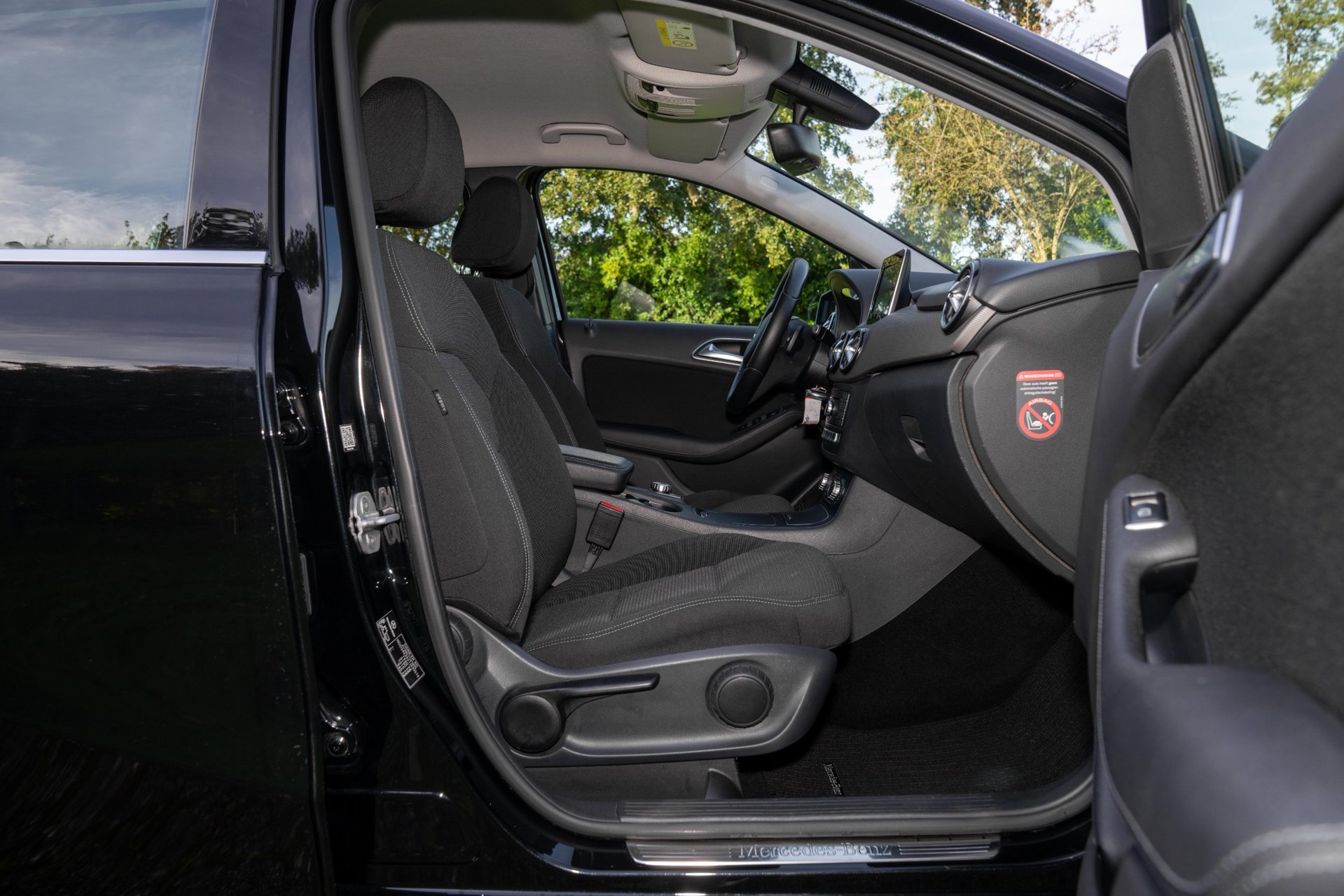Foto van Mercedes-Benz B 180