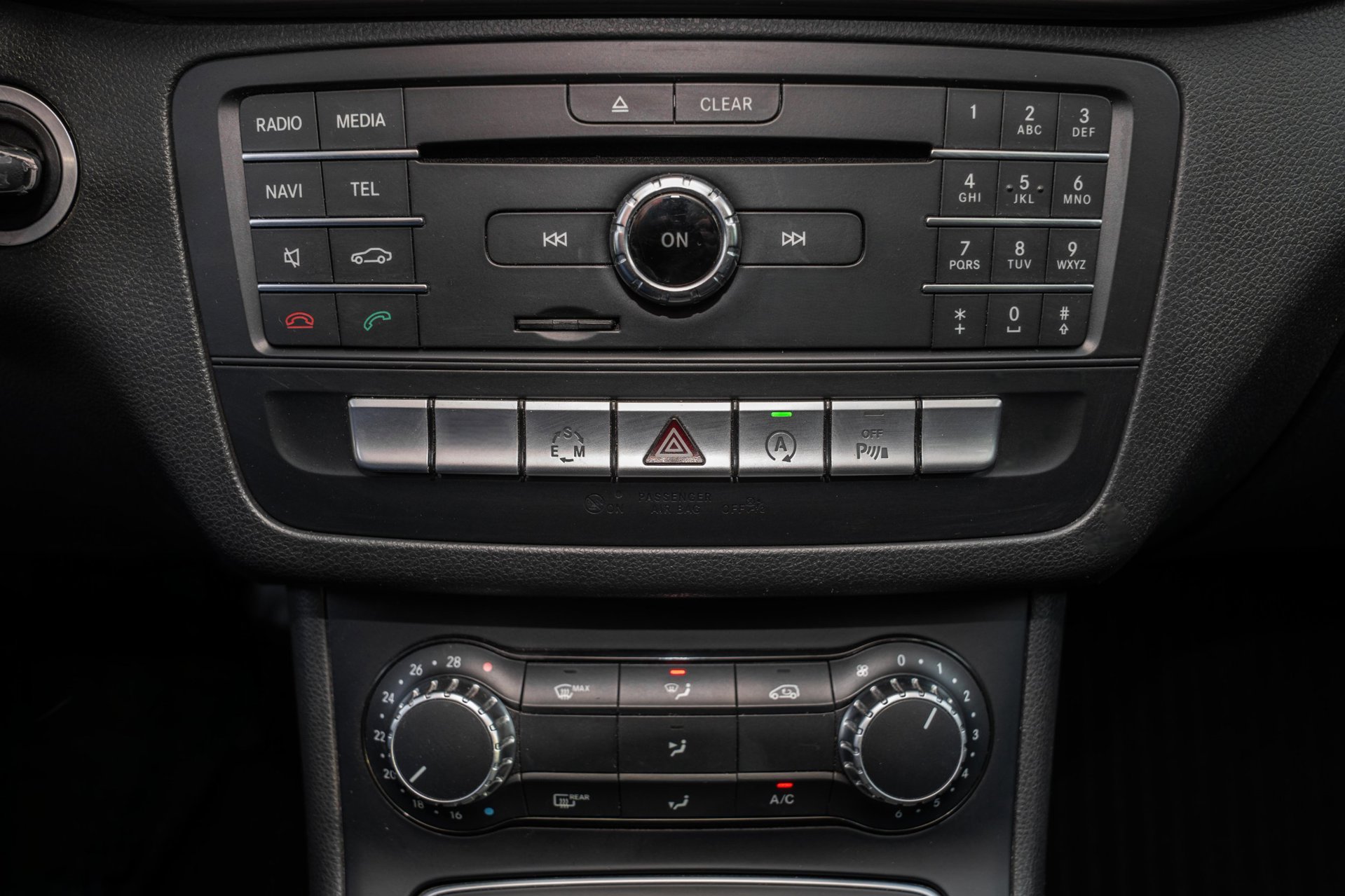 Foto van Mercedes-Benz B 180