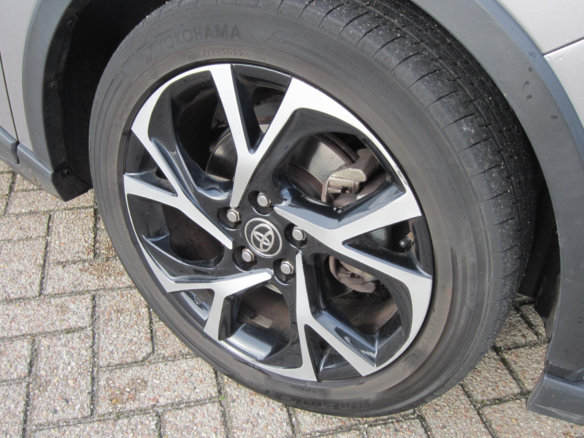 Foto van Toyota Toyota C-hr