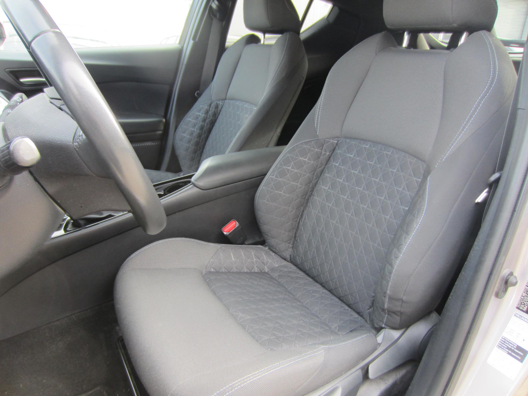 Foto van Toyota Toyota C-hr