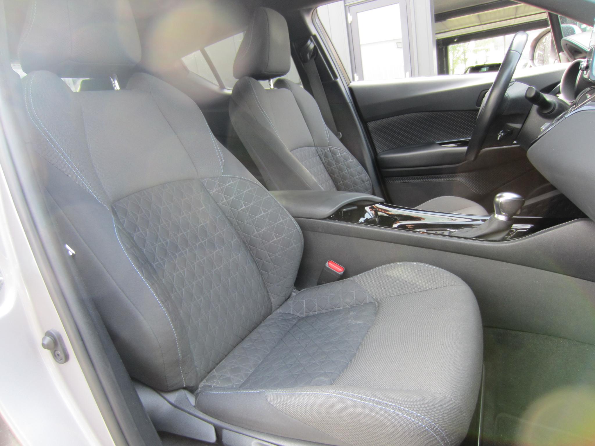 Foto van Toyota Toyota C-hr