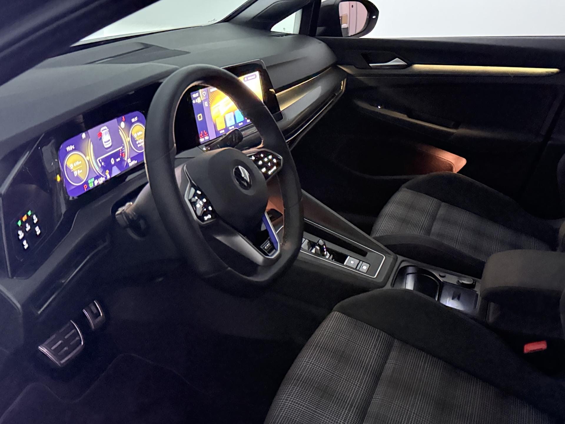 Foto van Volkswagen Golf GTE