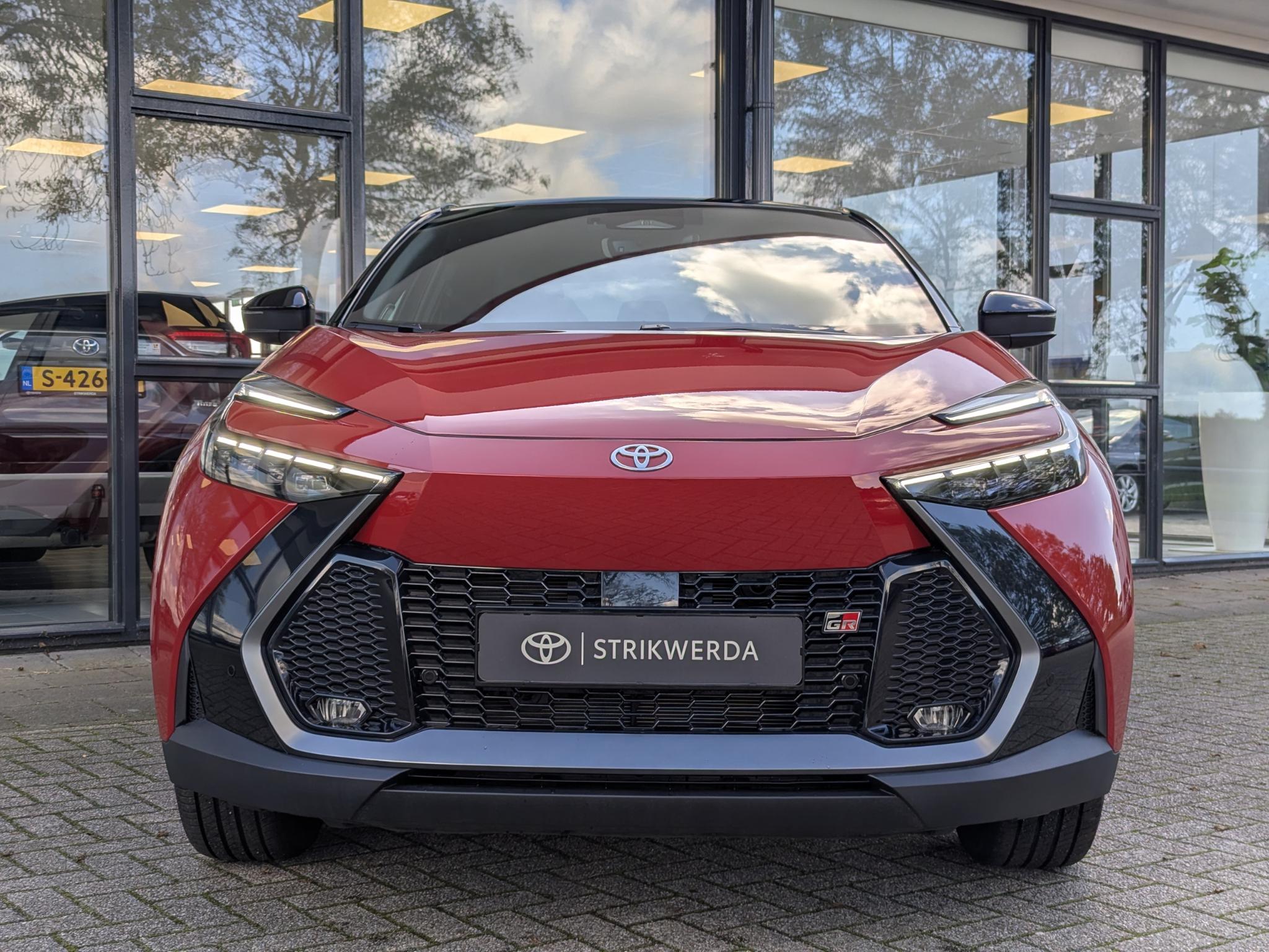 Foto van Toyota C-hr