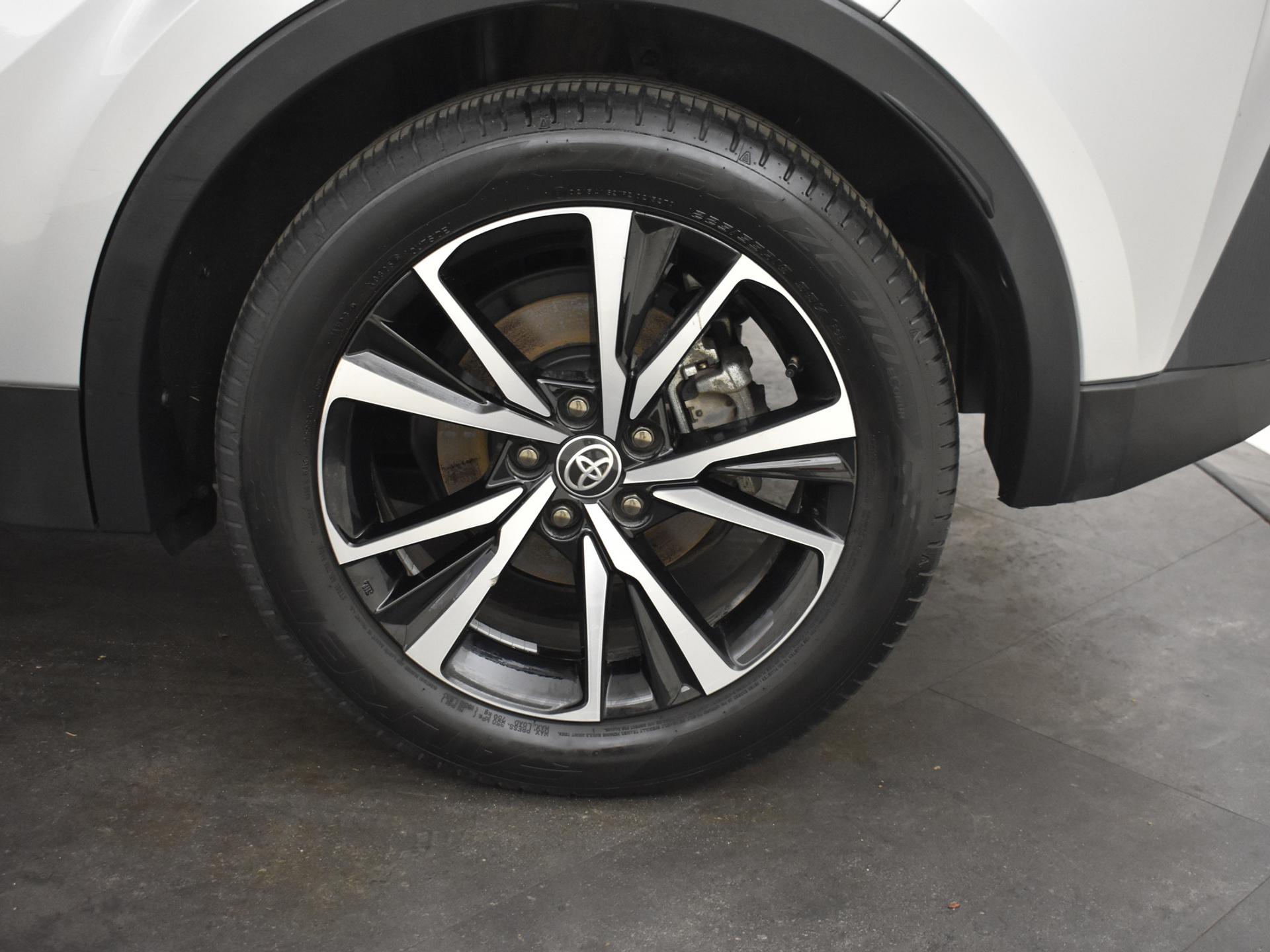 Foto van Toyota C-hr