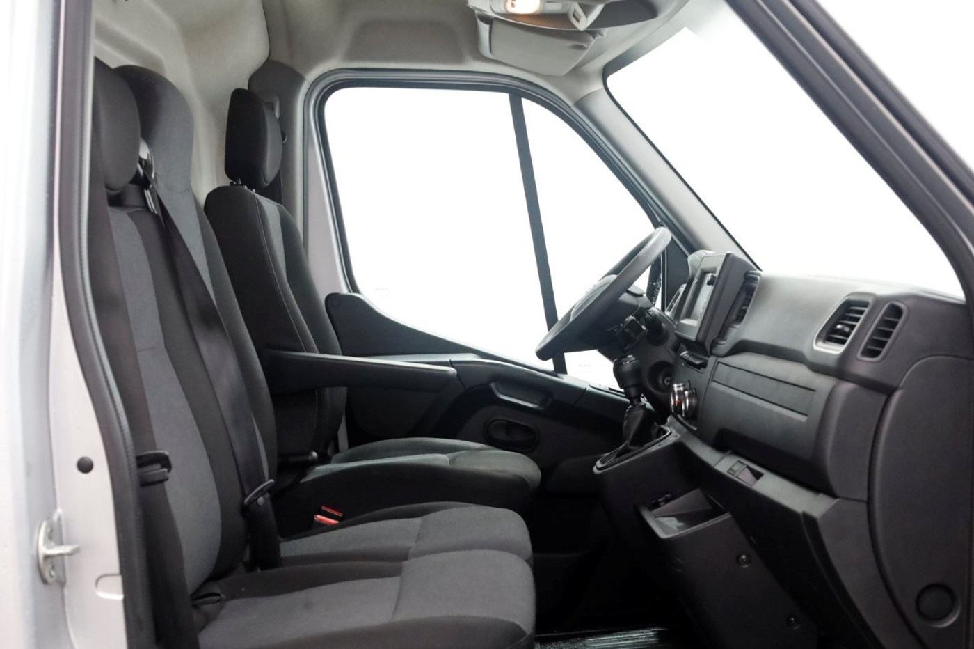 Foto van Nissan Interstar