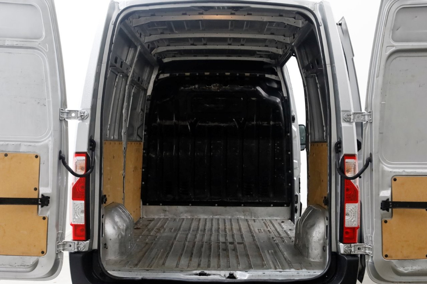 Foto van Nissan Interstar