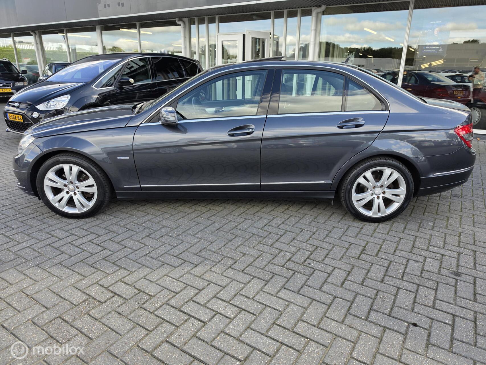 Foto van Mercedes-Benz C 180 Kompressor