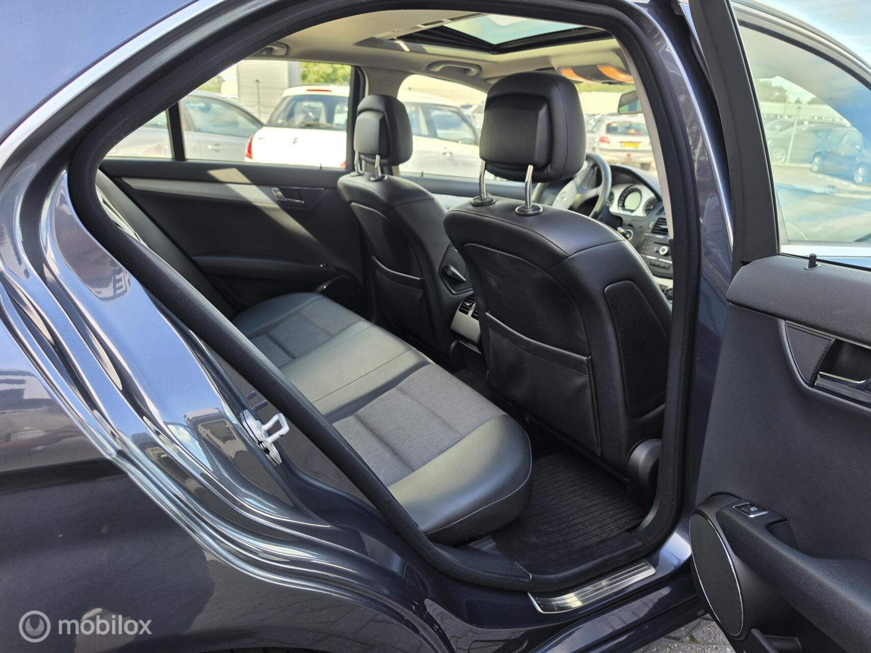 Foto van Mercedes-Benz C 180 Kompressor