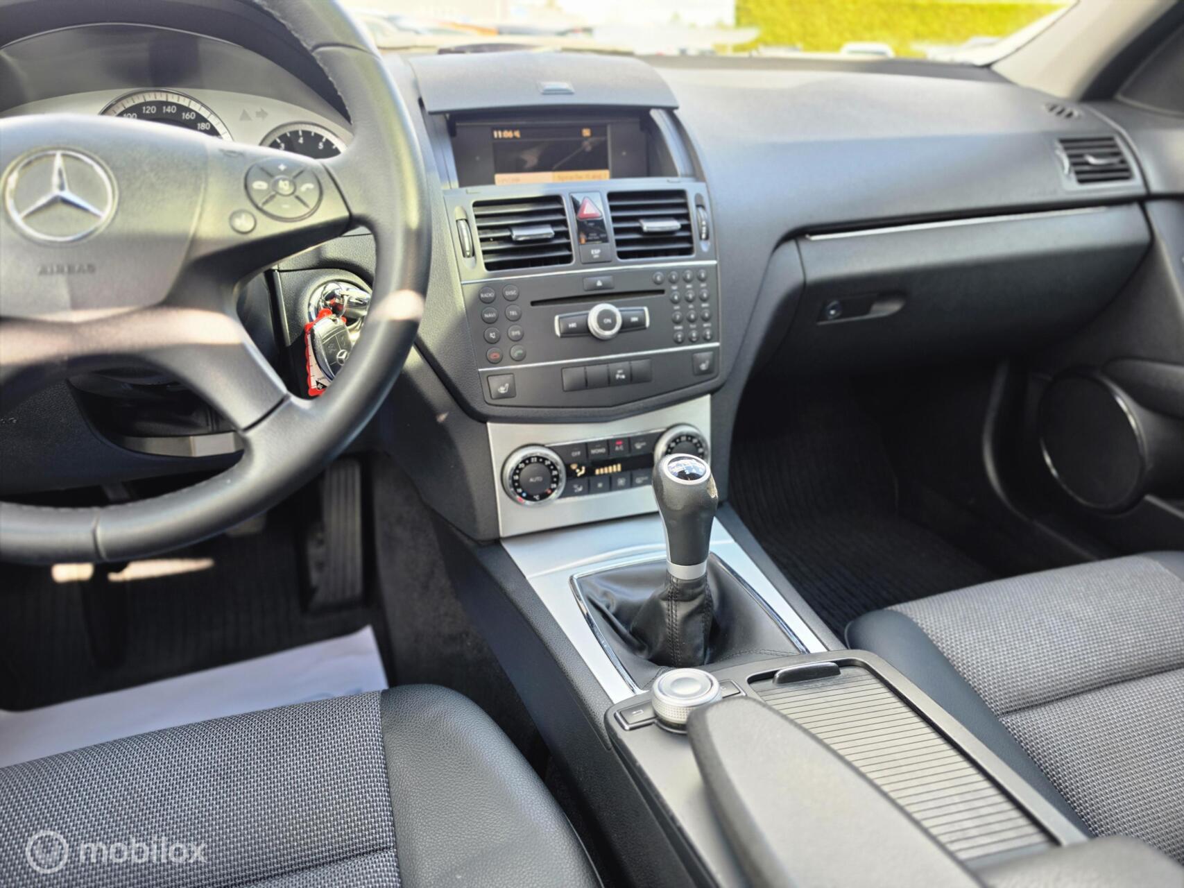 Foto van Mercedes-Benz C 180 Kompressor