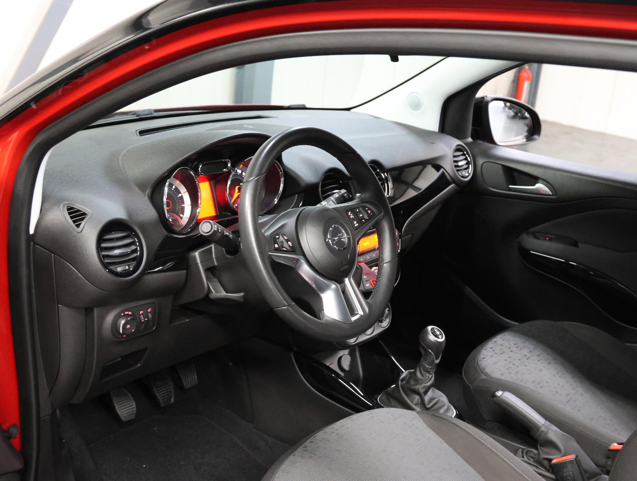 Foto van Opel Adam