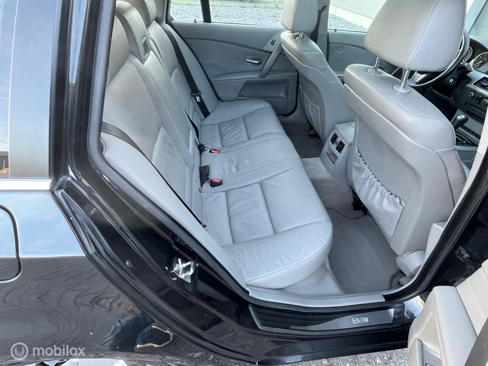 Foto van BMW 525i Touring