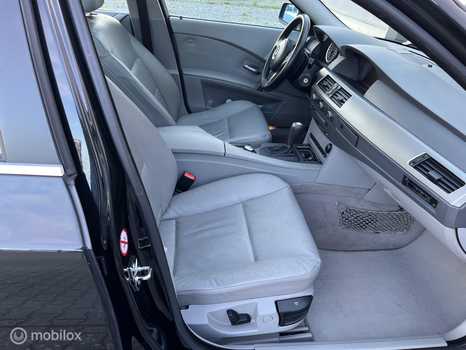 Foto van BMW 525i Touring