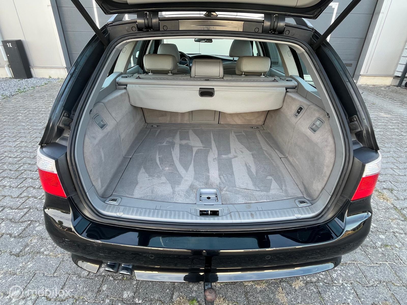 Foto van BMW 525i Touring