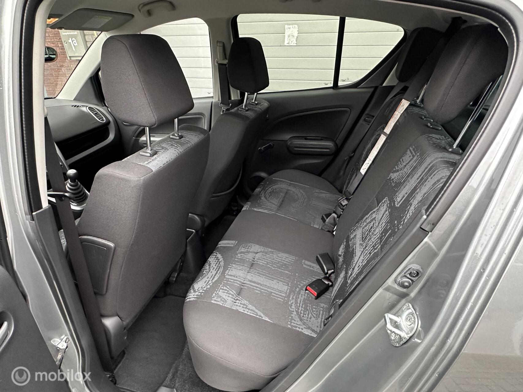 Foto van Opel Agila