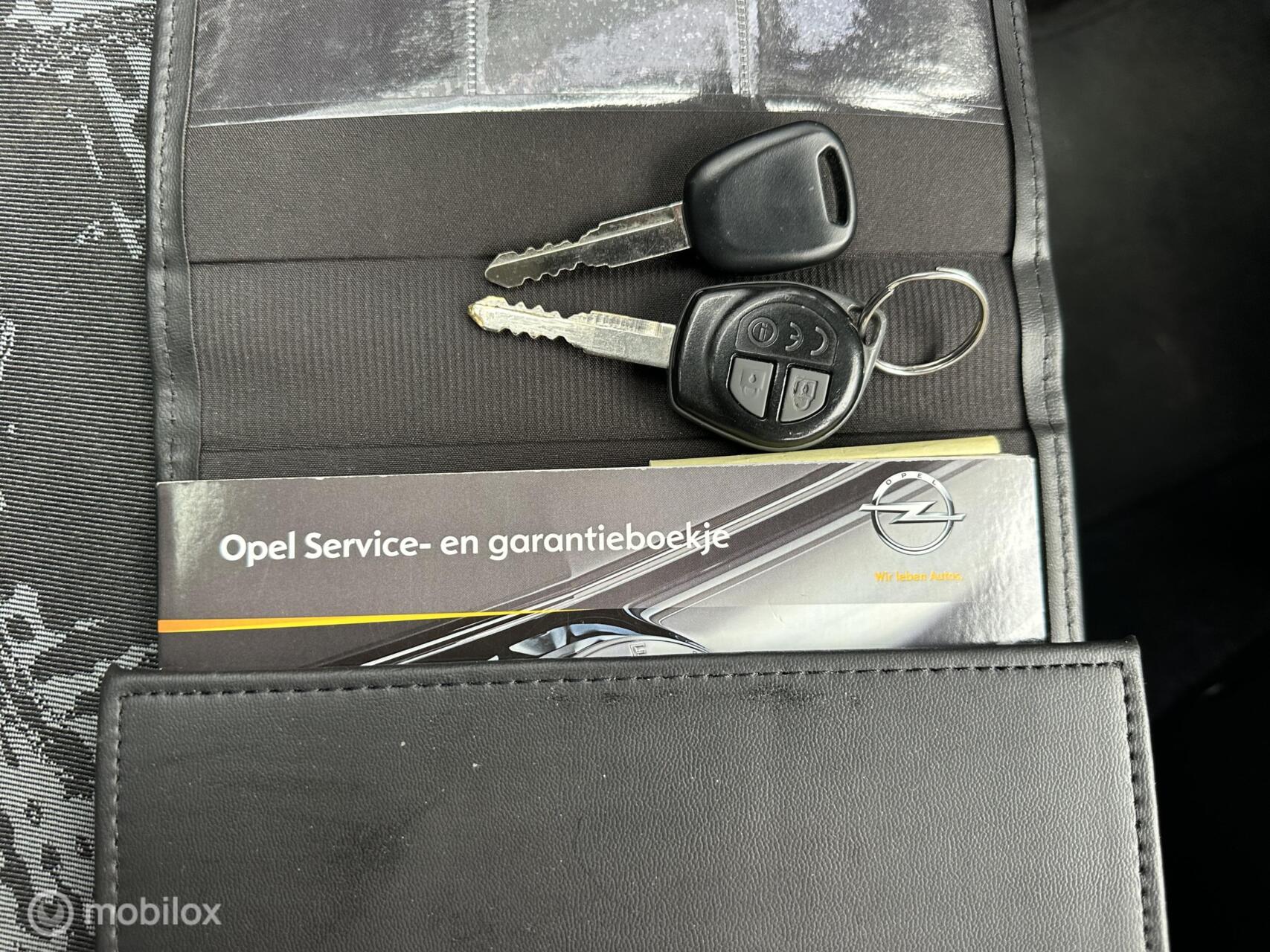 Foto van Opel Agila