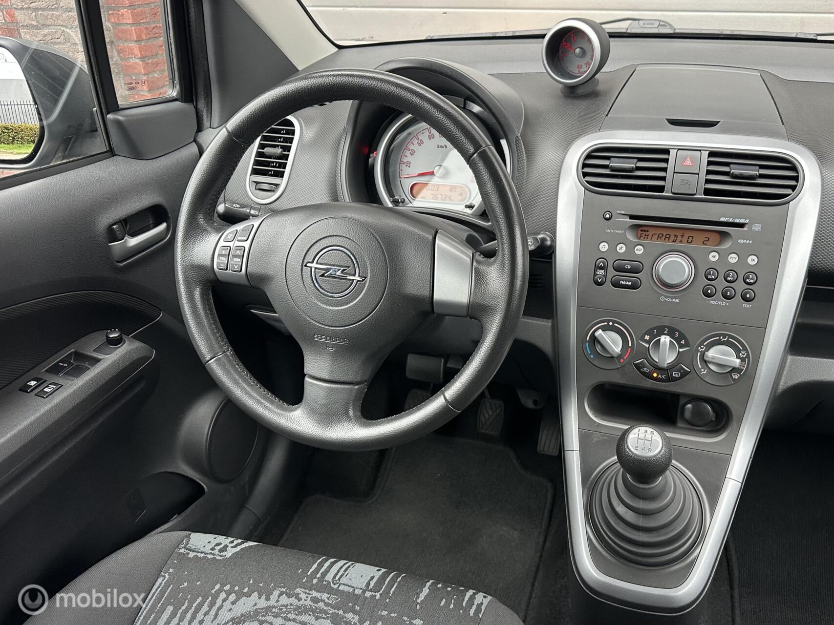 Foto van Opel Agila