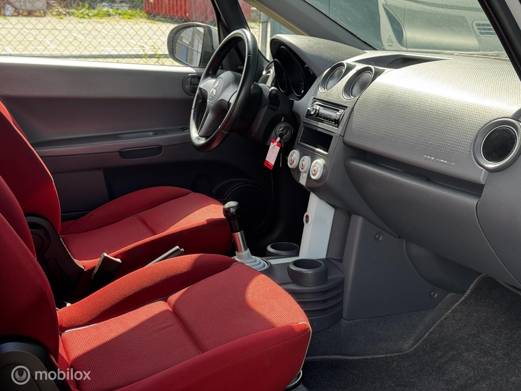 Foto van Mitsubishi Mitsubishi Colt