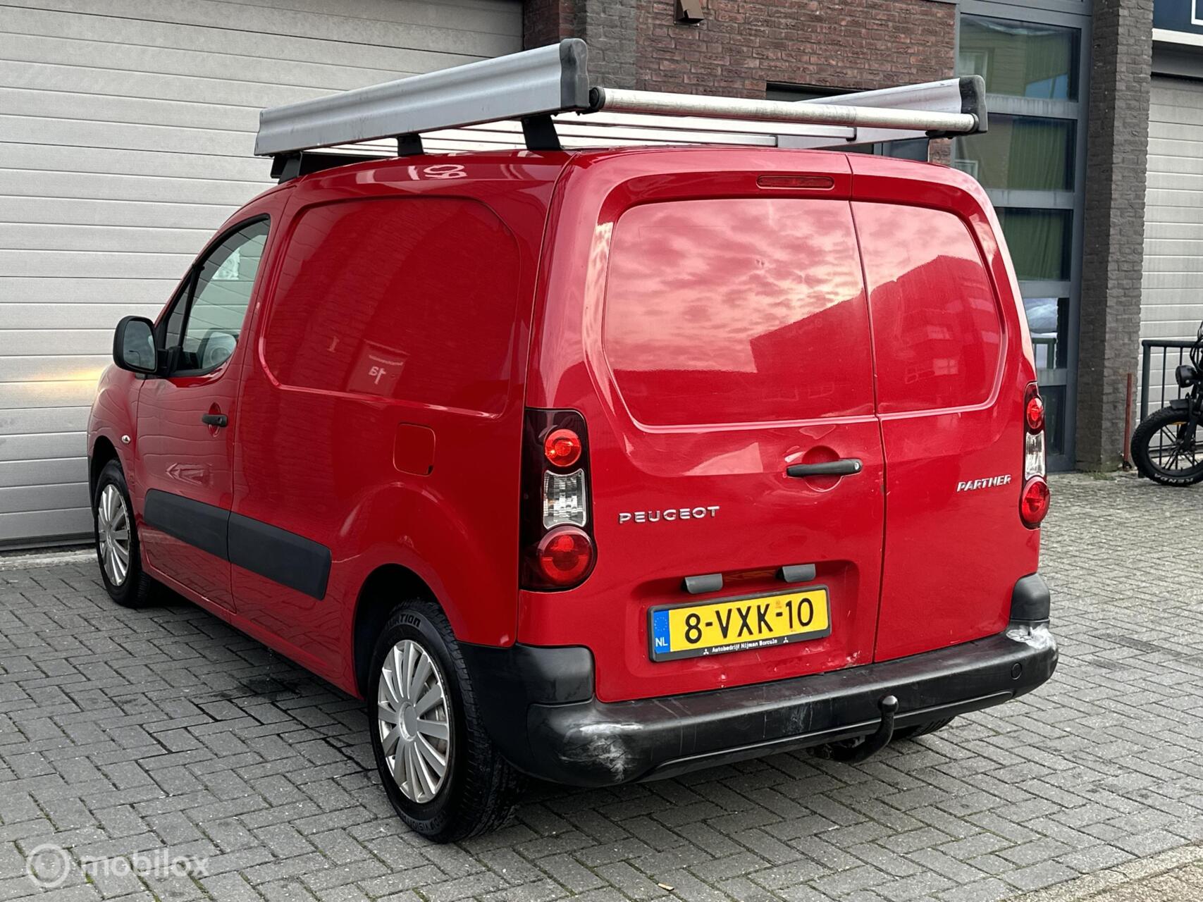 Foto van Peugeot Partner