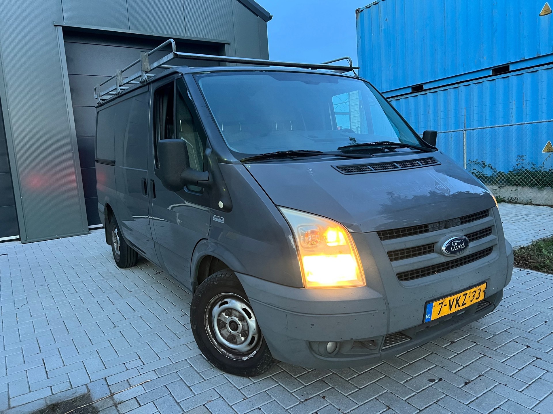 Foto van Ford Transit 260s Van 85dpf LR 4.23