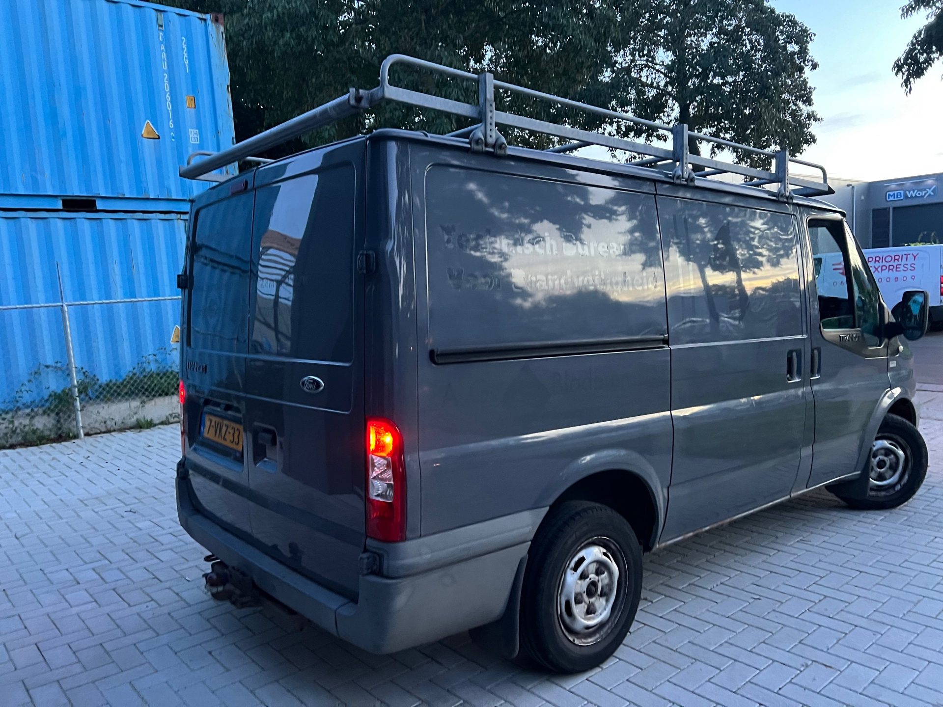 Foto van Ford Transit 260s Van 85dpf LR 4.23