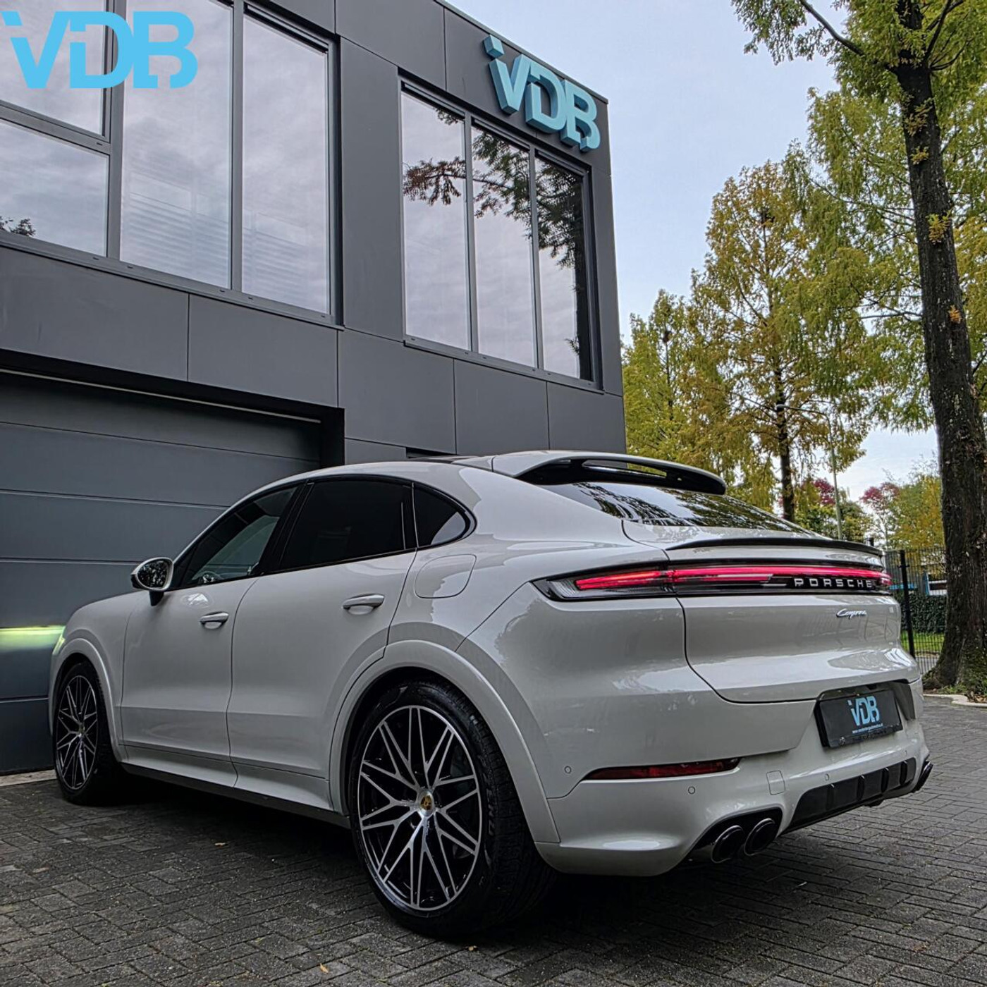 Foto van Porsche Cayenne E-hybrid