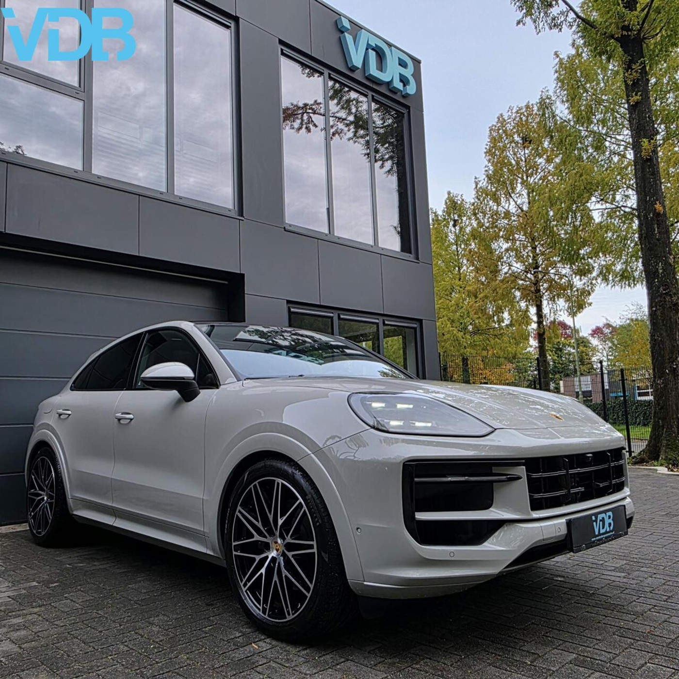 Foto van Porsche Cayenne E-hybrid