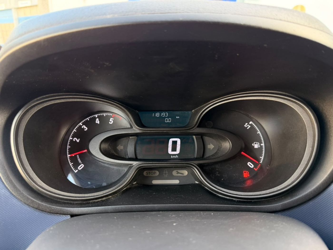 Foto van Opel Vivaro-b