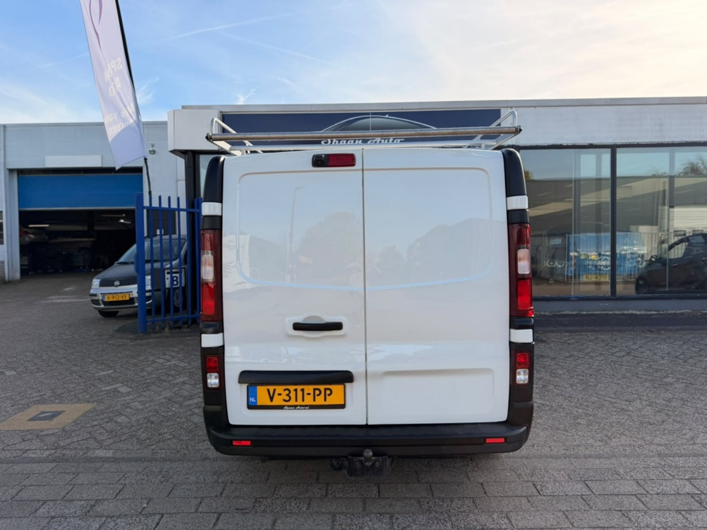 Foto van Opel Vivaro-b