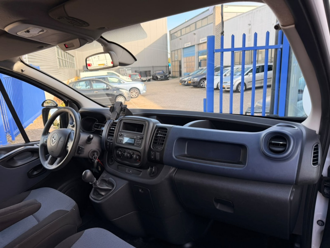 Foto van Opel Vivaro-b
