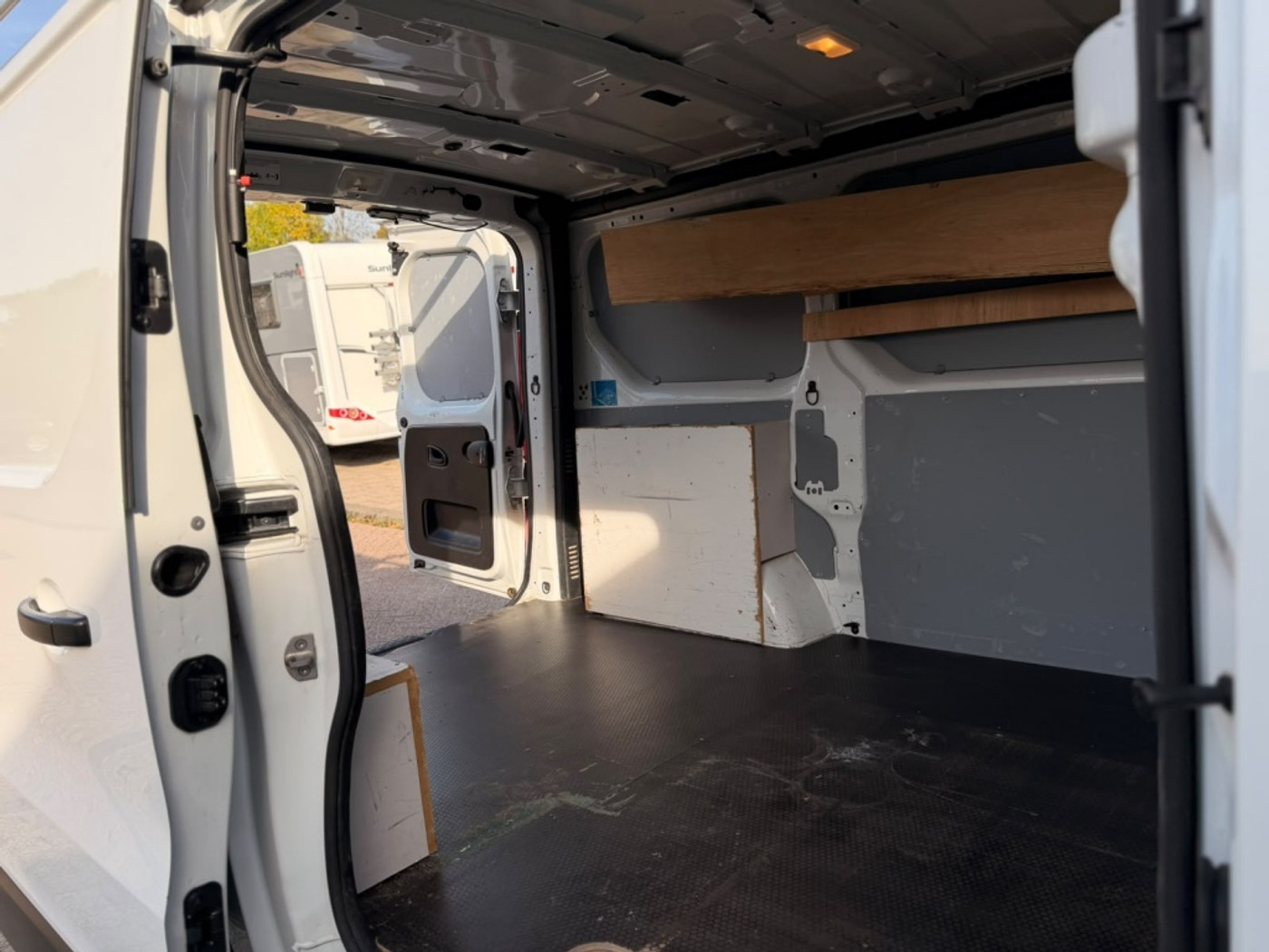 Foto van Opel Vivaro-b