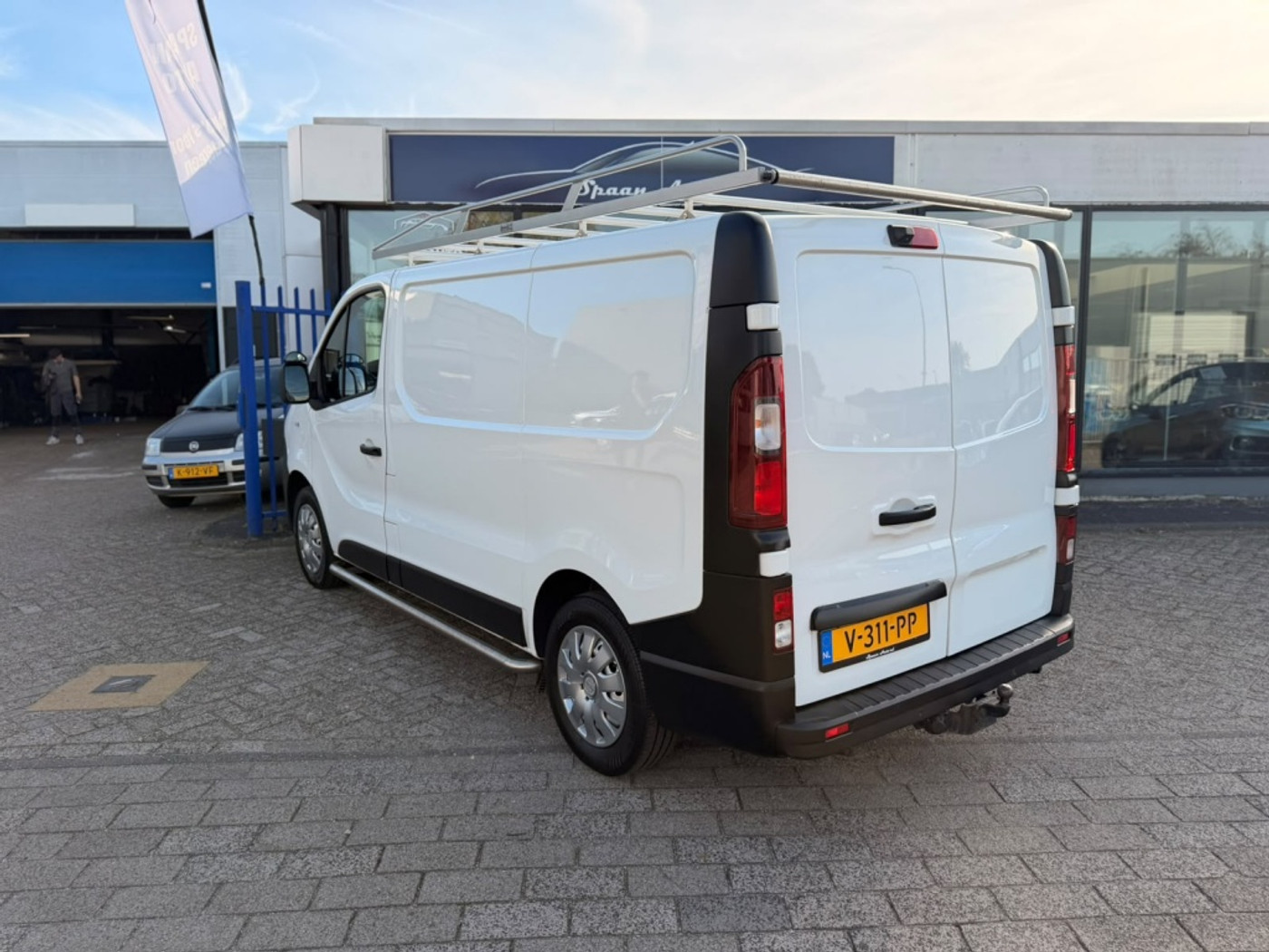 Foto van Opel Vivaro-b