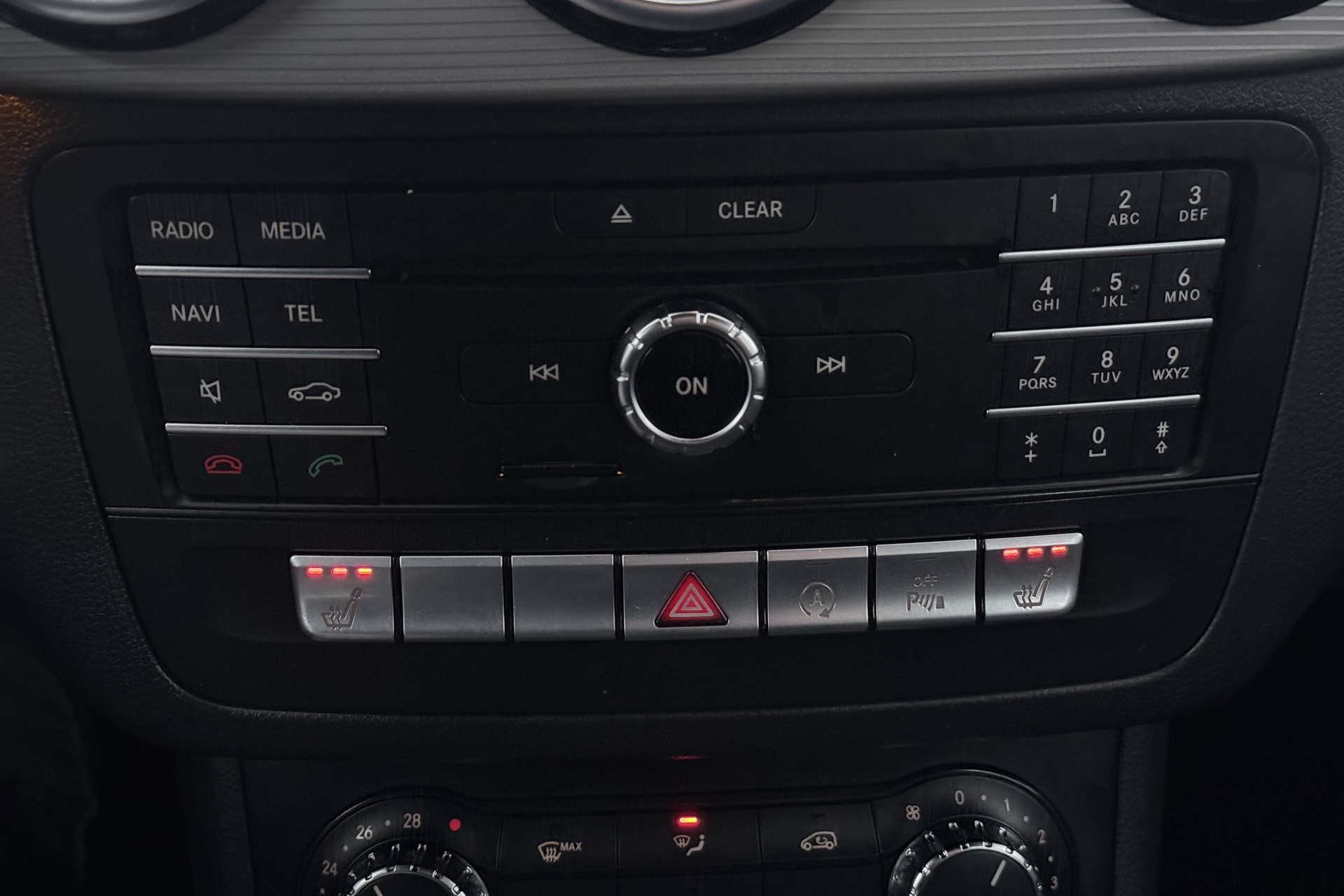 Foto van Mercedes-Benz B 180