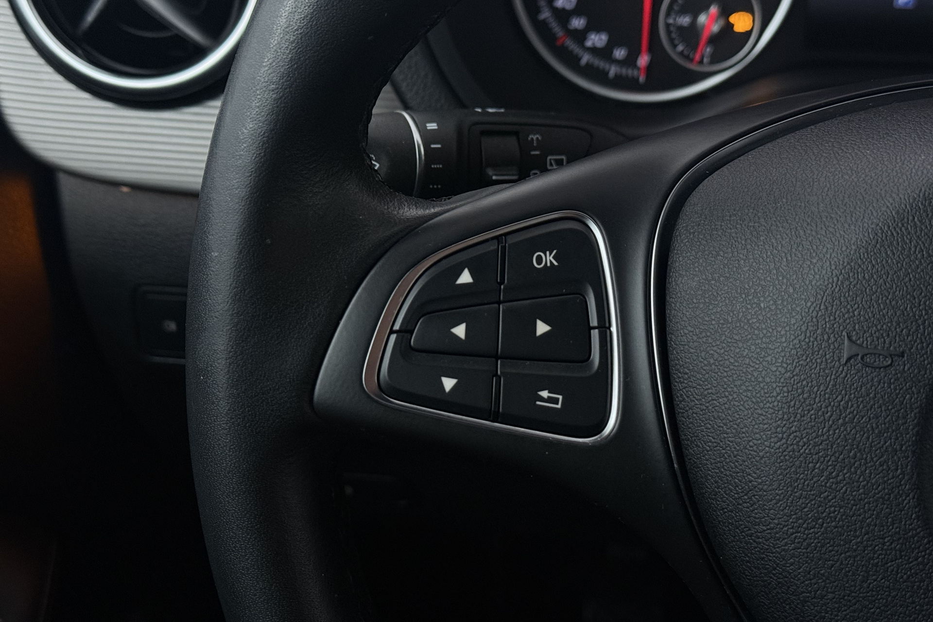 Foto van Mercedes-Benz B 180