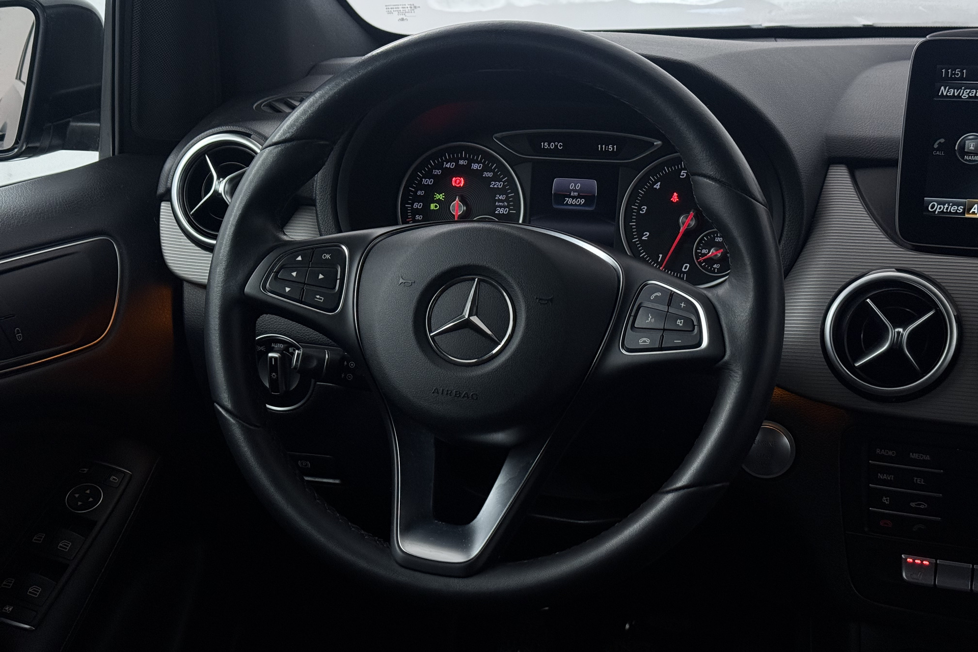 Foto van Mercedes-Benz B 180