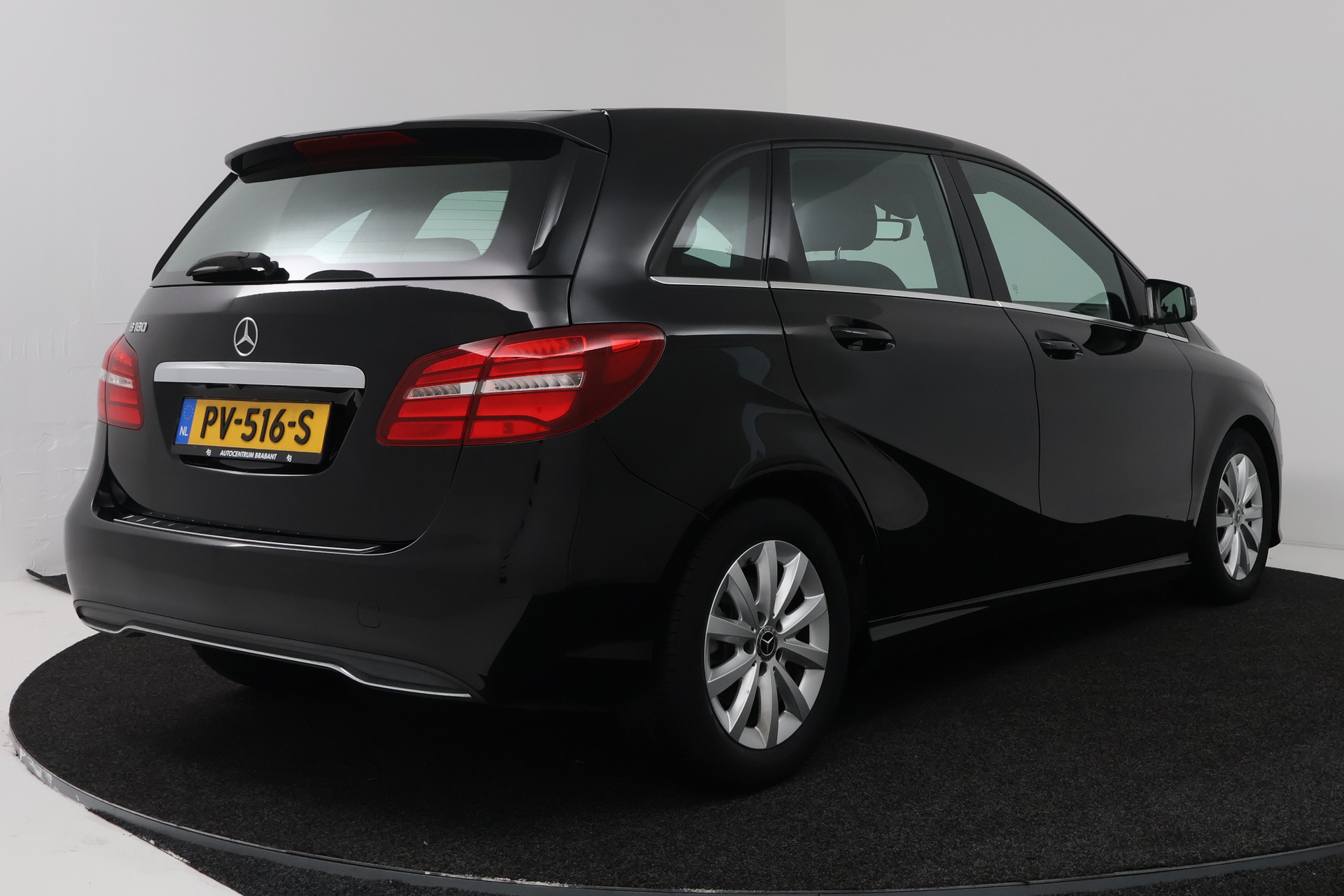 Foto van Mercedes-Benz B 180