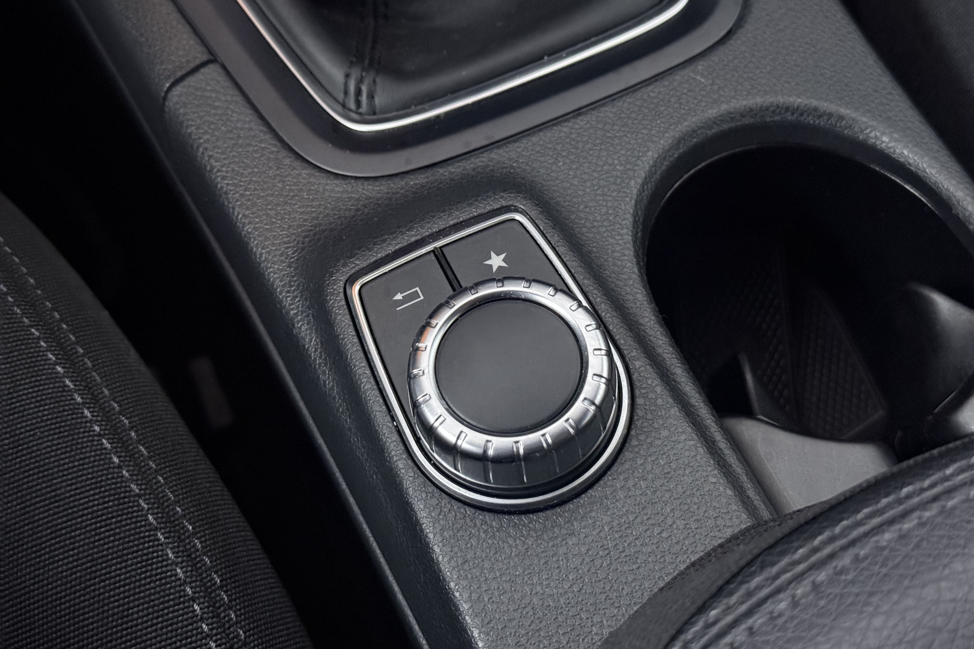Foto van Mercedes-Benz B 180