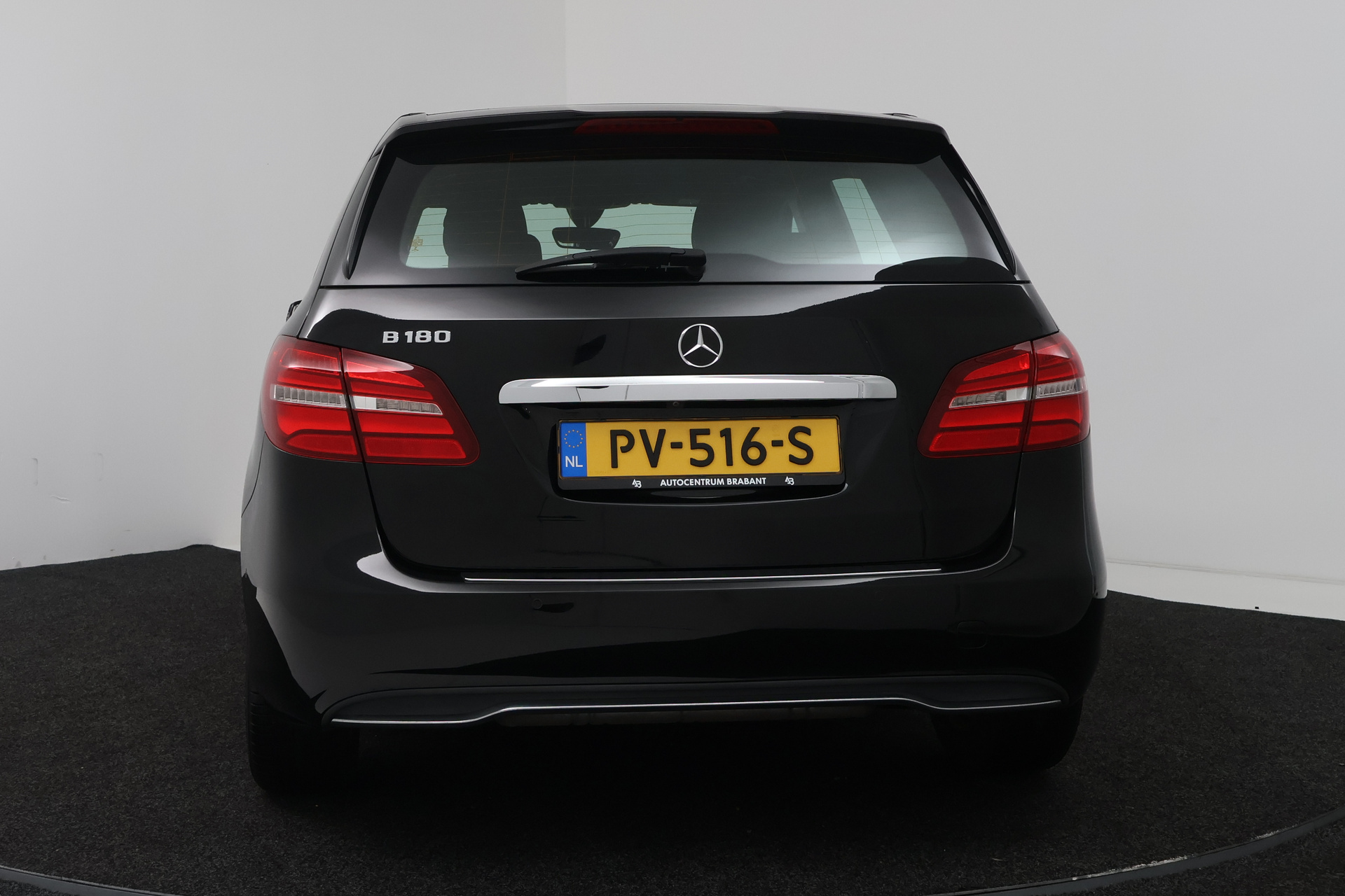 Foto van Mercedes-Benz B 180