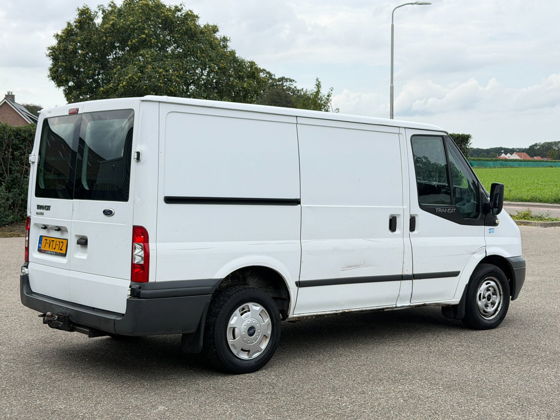 Foto van Ford Transit 260s Van 85dpf LR 4.23